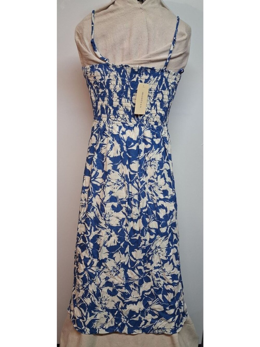 Large Blue & White Floral Spaghetti Strap Midi Dress Side Slit Smocked Back By M - Picture 2 of 13